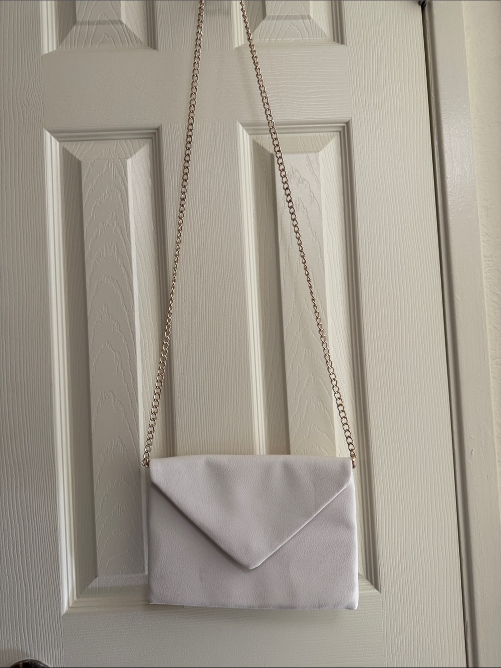 A New Day White Envelope Chain Shoulder Bag